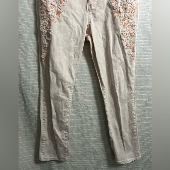 Eric Peach Jeans w/embroidered design on front Light Peach/Pink Size 10 - Picture 2 of 6